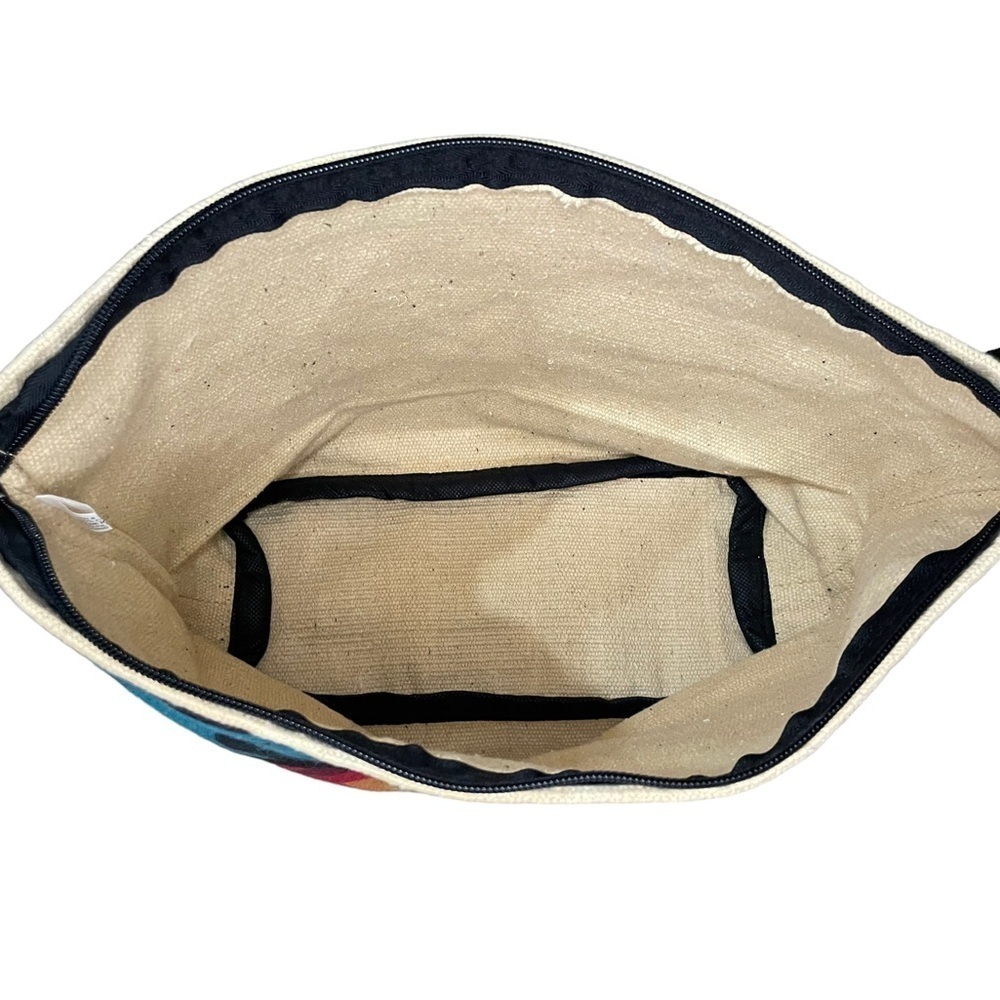 Western Style Saddle Blanket Shoulder Bag - Picture 7 of 12